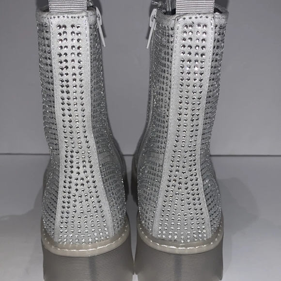 Stylish Gray Women's Boots - Picture 5 of 8